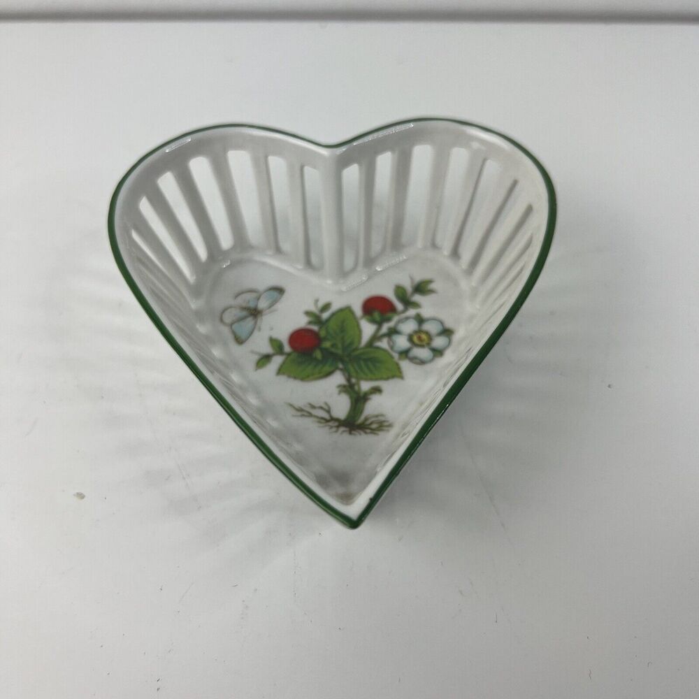 E&R Golden Crown Bavaria Schuman Arzburg Germany Strawberry Heart Trinket Dish